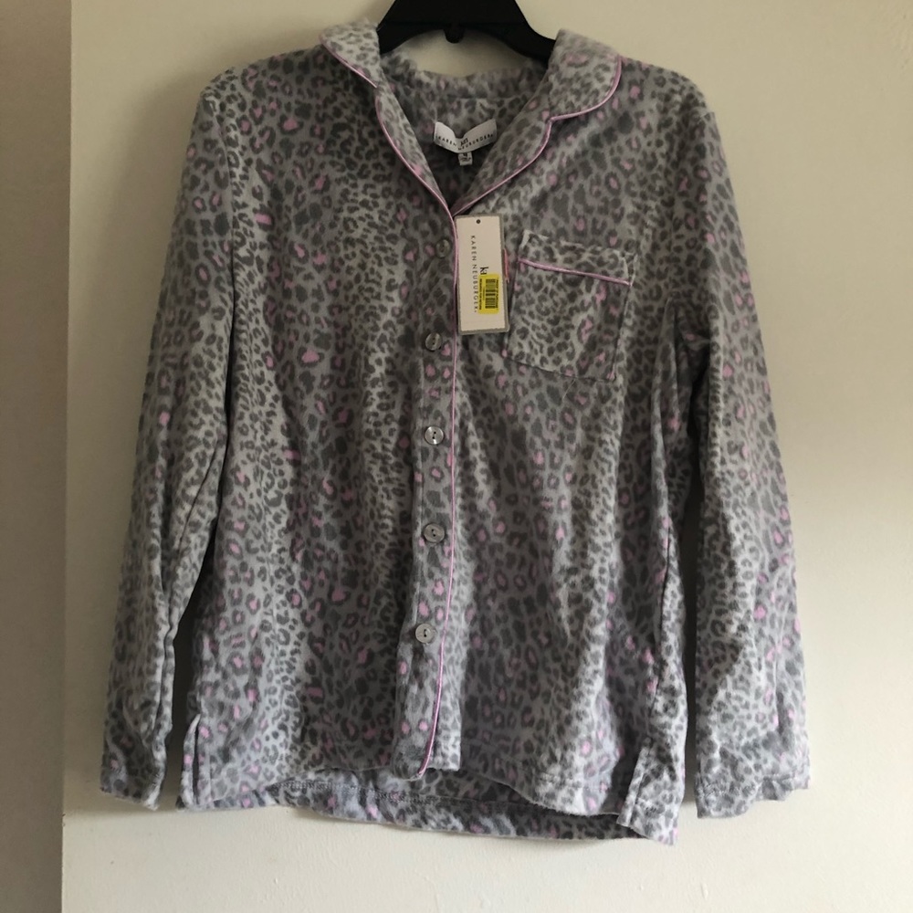 🎄🎄NWT WINTER PAJAMA set Size Medium🎄🎄